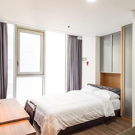 Hotel Arinus Shinchon Seoul Exterior foto