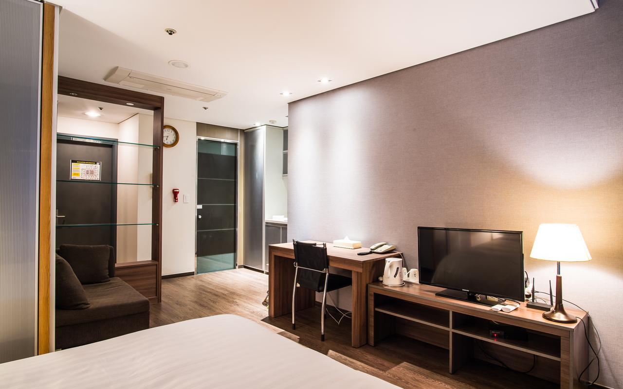Hotel Arinus Shinchon Seoul Exterior foto
