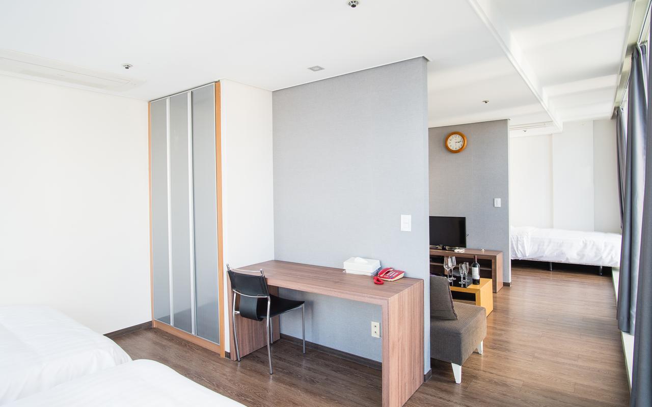 Hotel Arinus Shinchon Seoul Exterior foto
