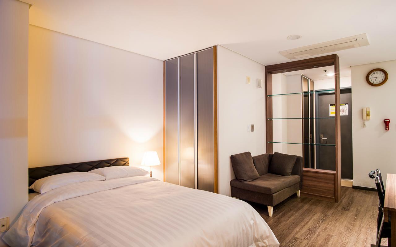Hotel Arinus Shinchon Seoul Exterior foto