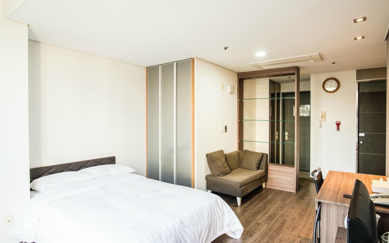 Hotel Arinus Shinchon Seoul Exterior foto