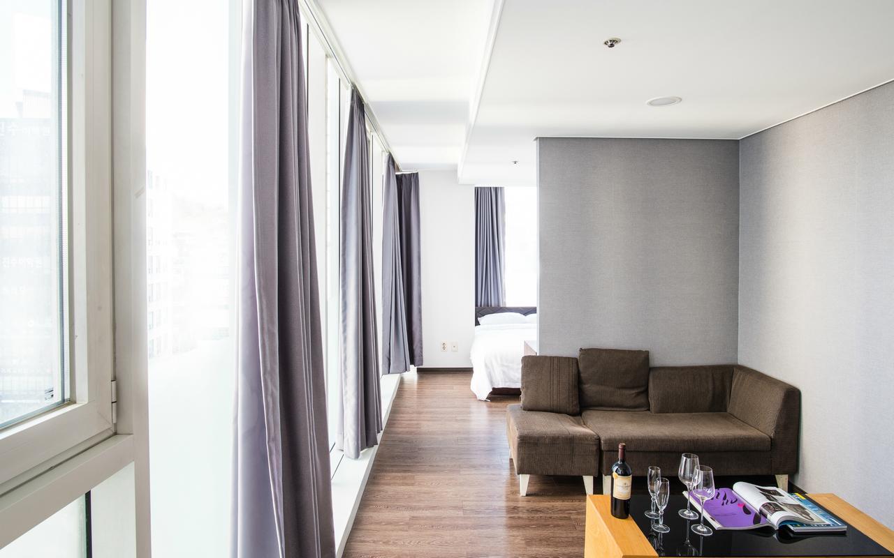Hotel Arinus Shinchon Seoul Exterior foto